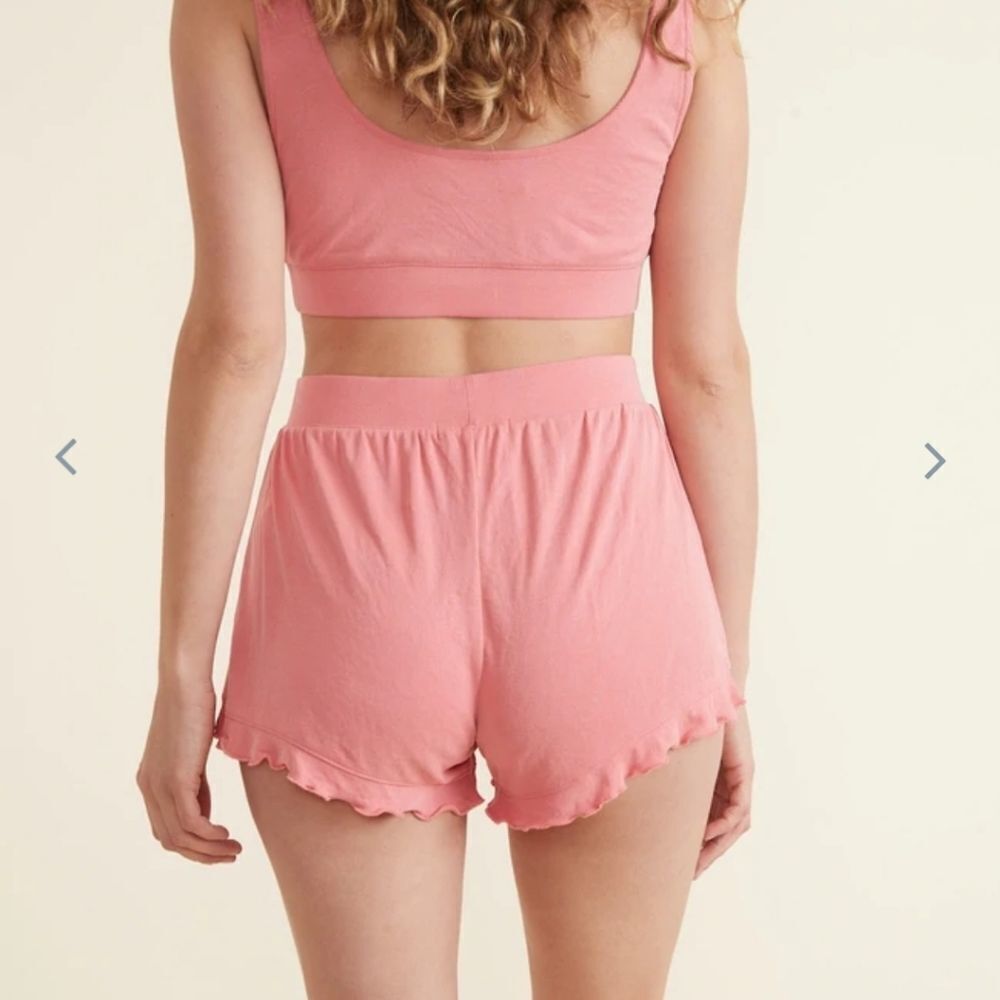 MARINE layer Luxe Rib Ruffle Short - Picture 3 of 4